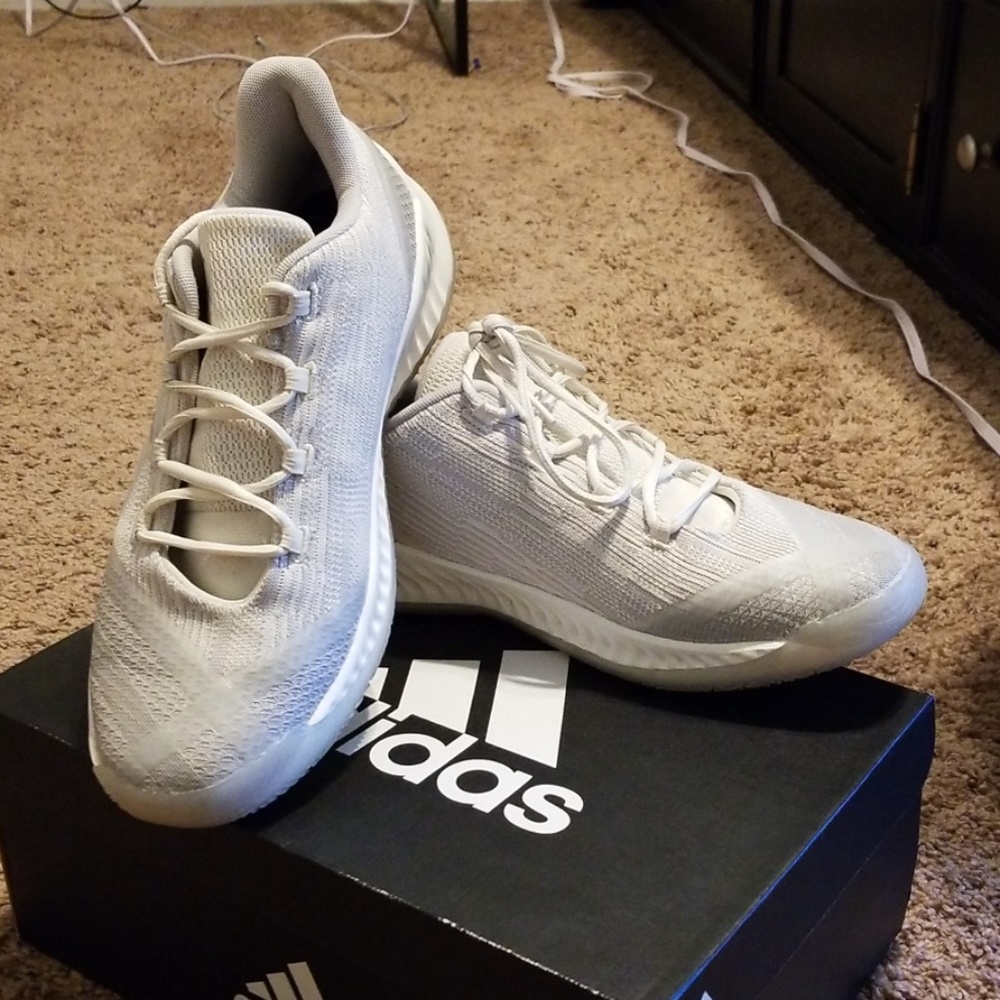 James harden basketball shoes. Size 8 US men's.